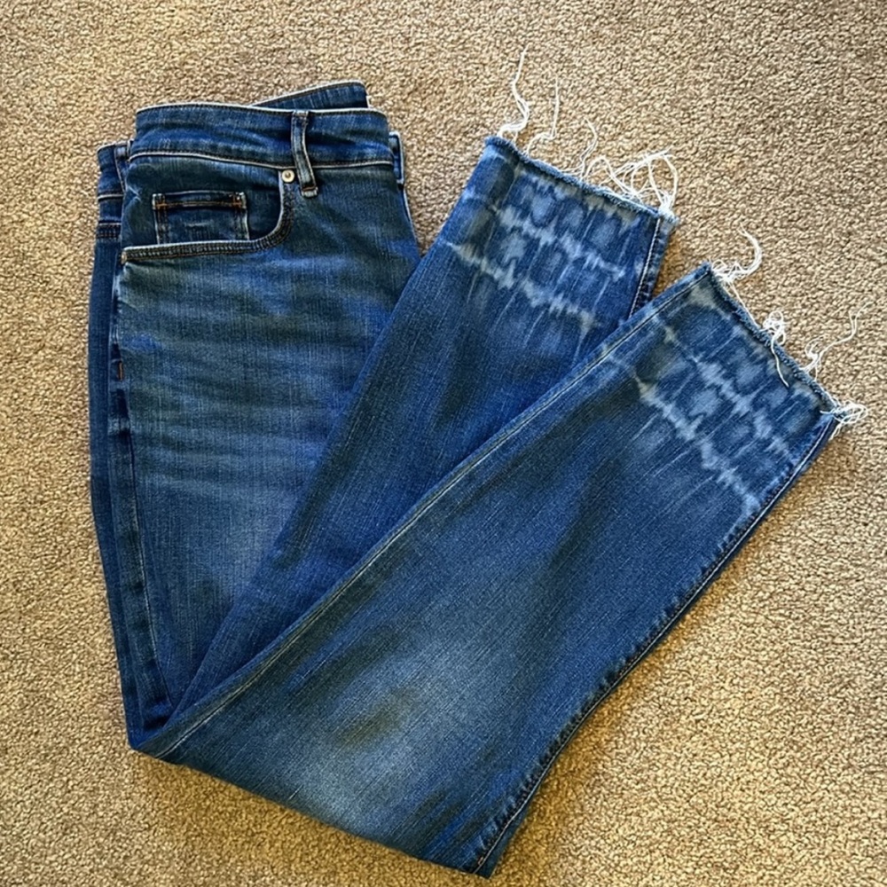 Loft Curvy Women's Blue Denim Crop Jeans with raw hem